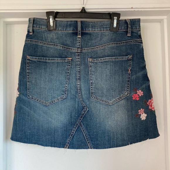 NWT Express denim mini skirt - Picture 2 of 5